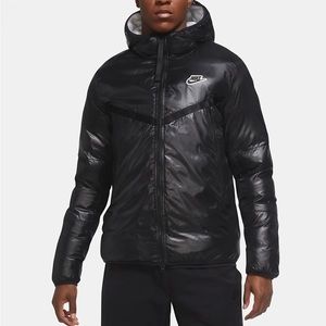 Nike Mens Sportswear Repel Jacket in Black. Like new!